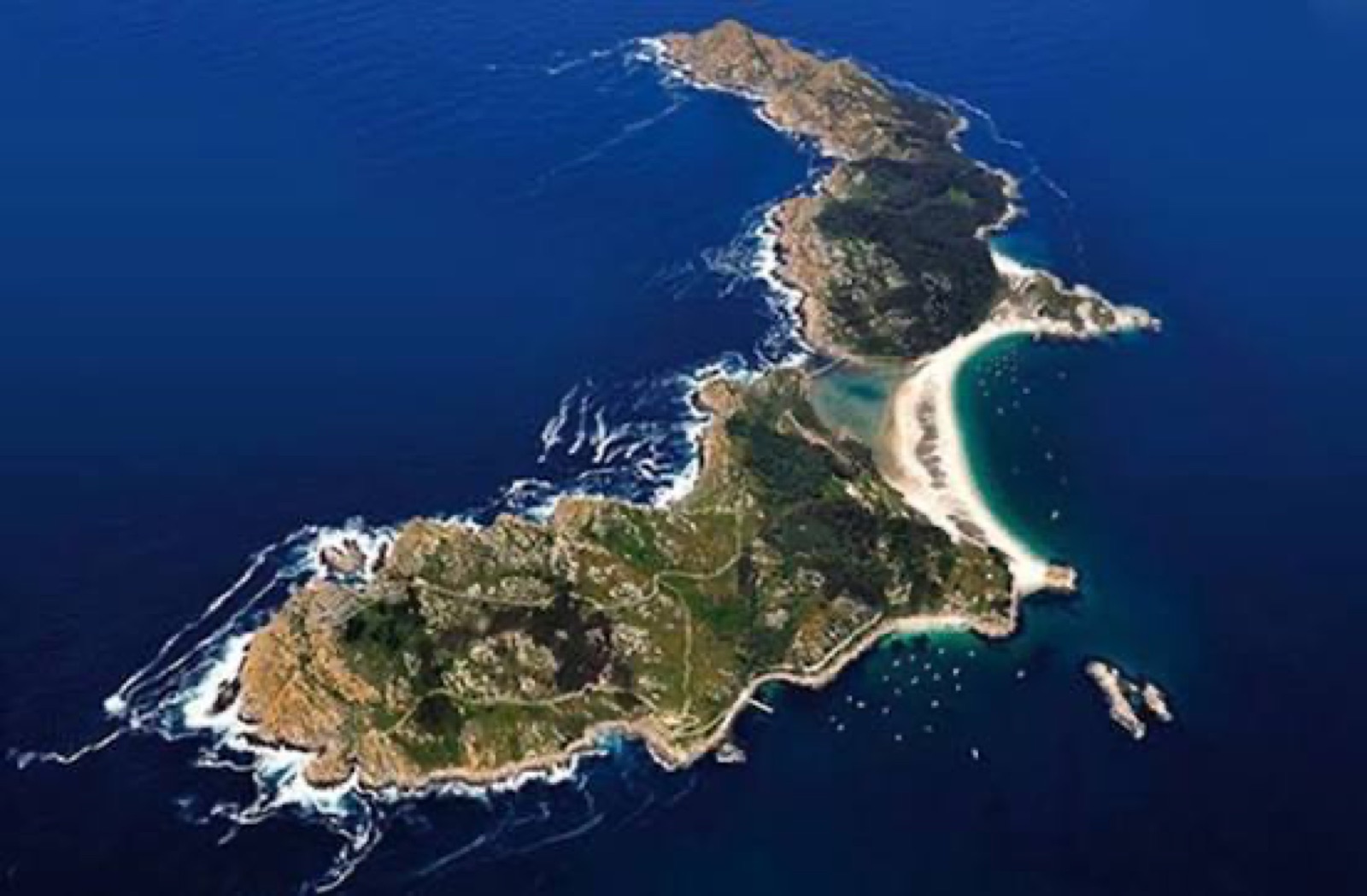 Vista aérea de islas y playas del litoral atlántico